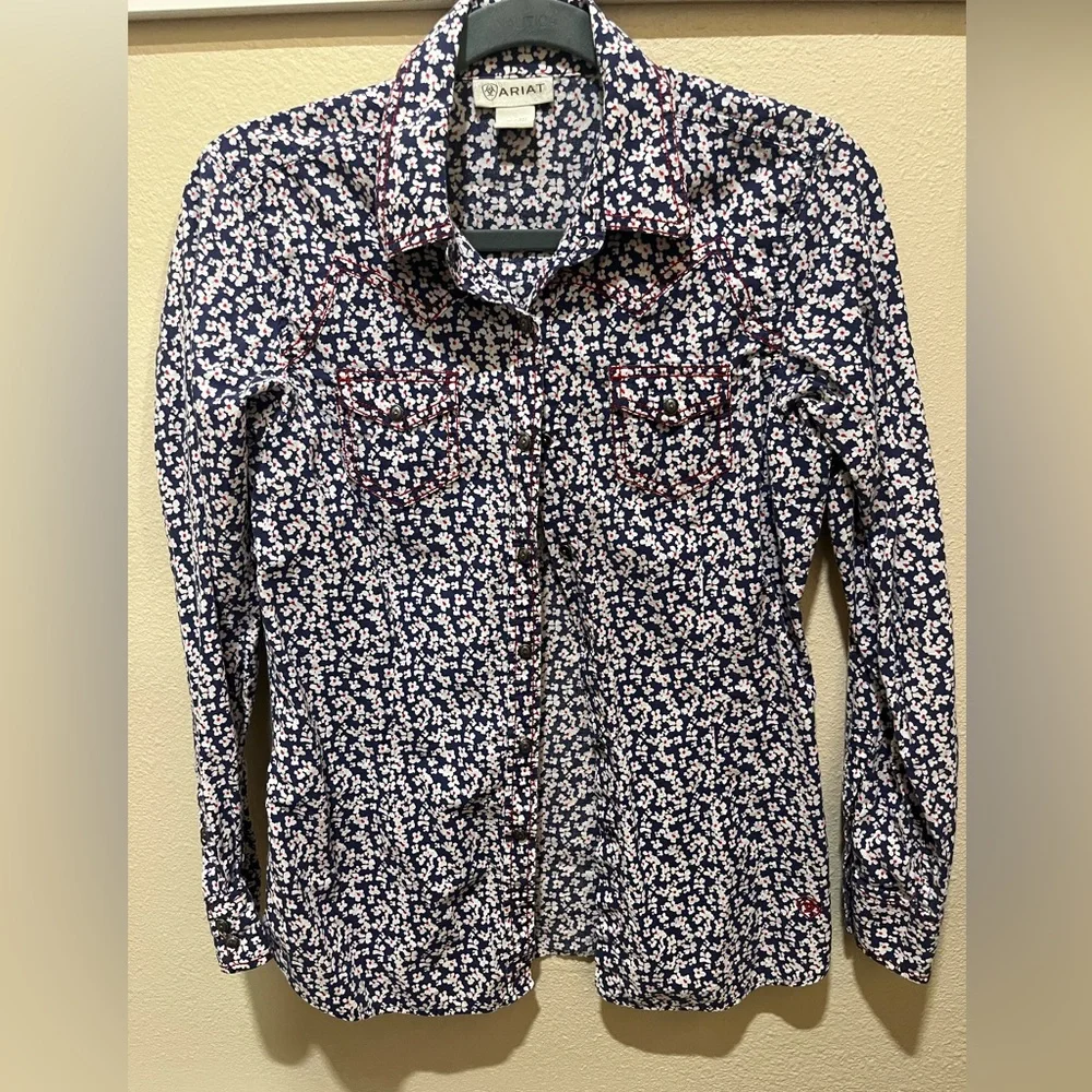 Ariat Navy and White Floral Women’s Shirt - Picture 1 of 5